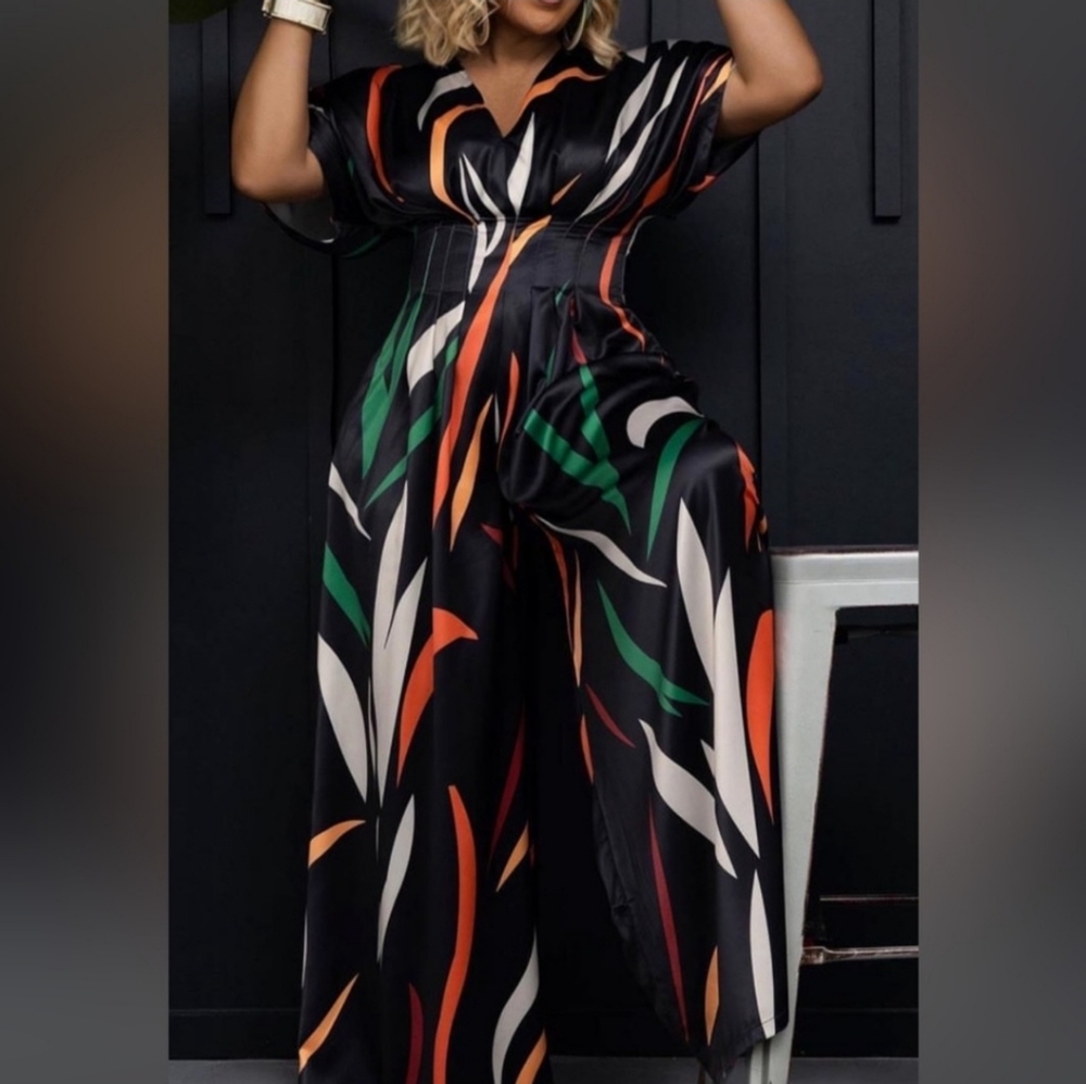 Women's Pleated Pocket Black & (multicolored) Jumpsuit - Mulla